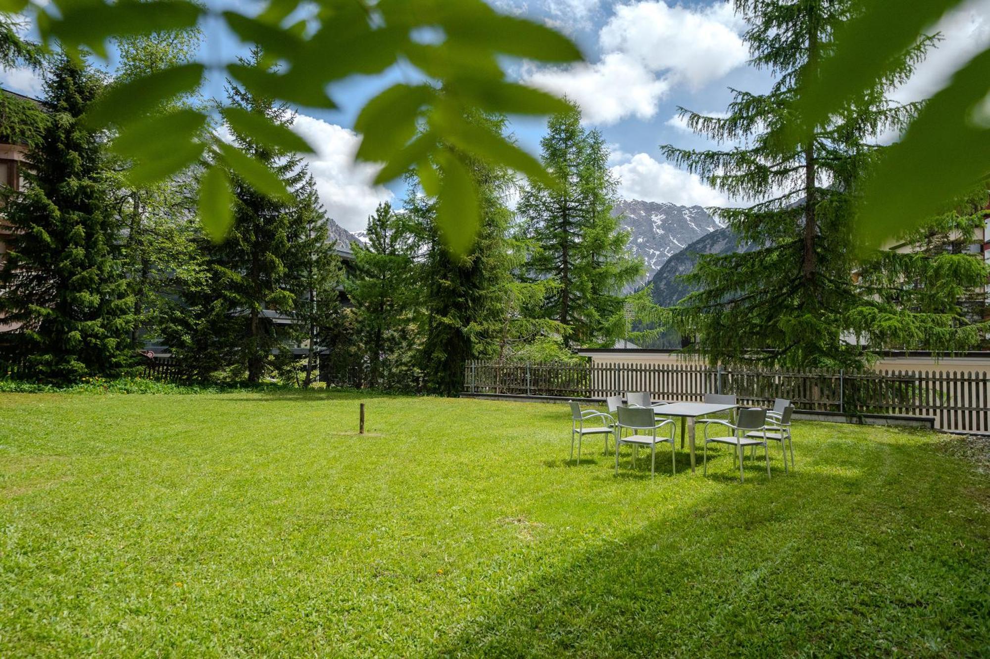 Haus Padrun 3 By Arosa Vacations Apartment Exterior photo